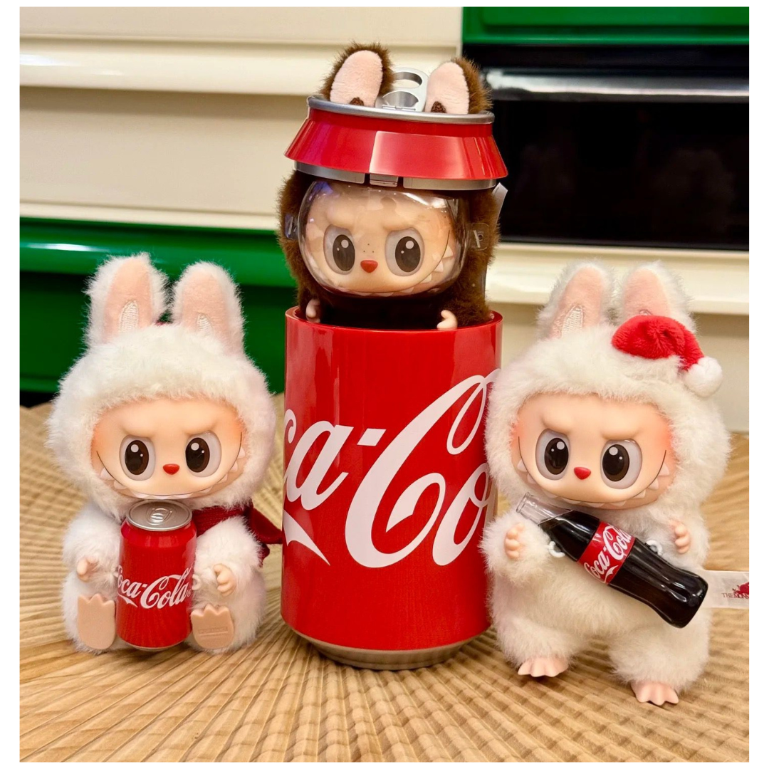 POP MART × COCA-COLA THE MONSTERS Vinyl Series – Labubu 15.5-17 cm Plüschfigur • 100 % Original mit QR-Code zur Echtheitsprüfung